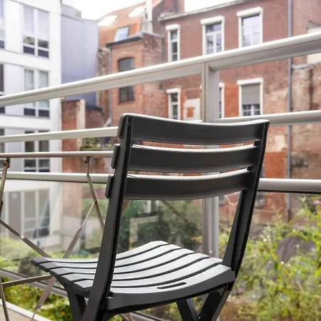 A Luminous Love Cocoon With Balcony In * ליל